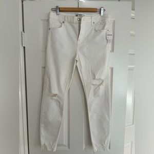 NEW WITH TAGS | Free People White Skinny Cropped Jeans with holes